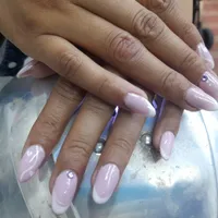 img of Uñas acrílicas: Técnica con tips