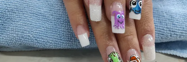 img of Uñas acrílicas: Técnica Perfect French