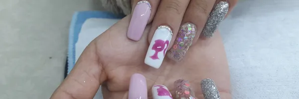 img of Uñas acrílicas: Técnica Encapsulado