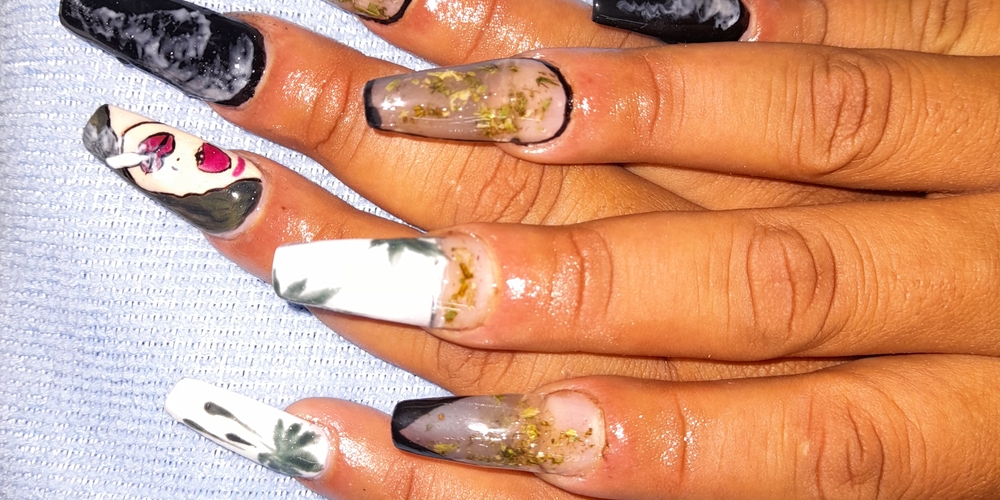 img of Uñas acrílicas: Técnica Encapsulado