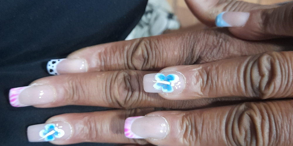 img of Uñas acrílicas: Técnica Pinceladas