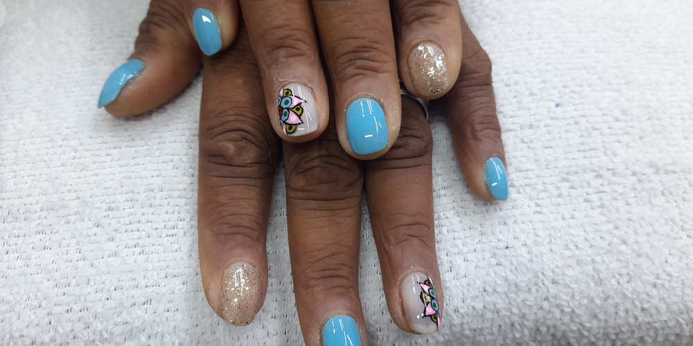 img of Uñas acrílicas: Técnica Francesa en Reversa