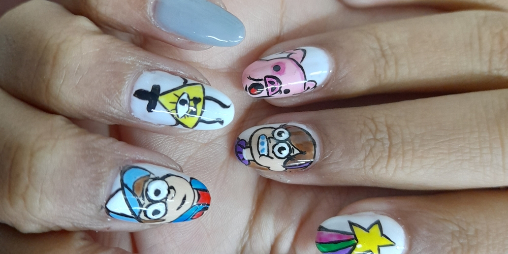 img of Uñas acrílicas: Técnica Francesa en Reversa